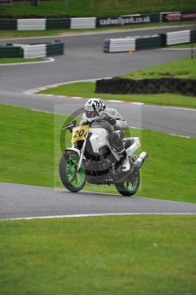 Motorcycle action photographs;cadwell;cadwell park photographs;event digital images;eventdigitalimages;motor racing louth lincolnshire;no limits trackday;peter wileman photography;trackday;trackday digital images;trackday photos