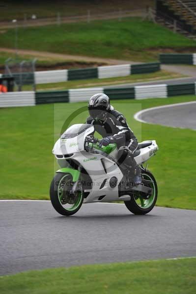 Motorcycle action photographs;cadwell;cadwell park photographs;event digital images;eventdigitalimages;motor racing louth lincolnshire;no limits trackday;peter wileman photography;trackday;trackday digital images;trackday photos
