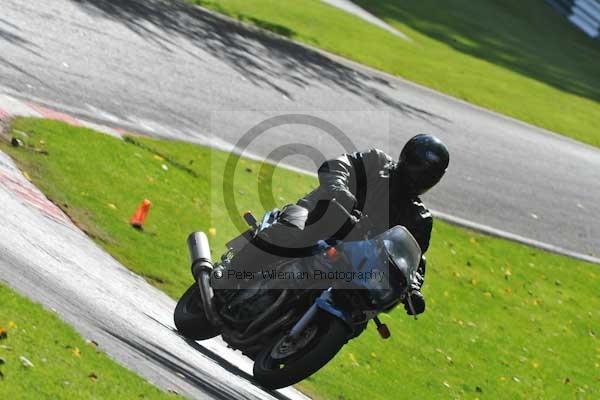 Motorcycle action photographs;cadwell;cadwell park photographs;event digital images;eventdigitalimages;motor racing louth lincolnshire;no limits trackday;peter wileman photography;trackday;trackday digital images;trackday photos