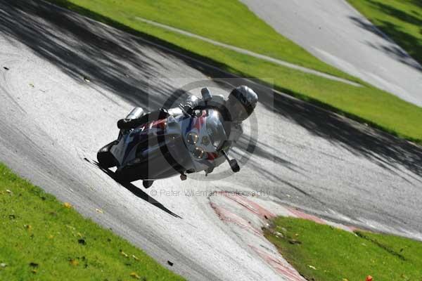 Motorcycle action photographs;cadwell;cadwell park photographs;event digital images;eventdigitalimages;motor racing louth lincolnshire;no limits trackday;peter wileman photography;trackday;trackday digital images;trackday photos