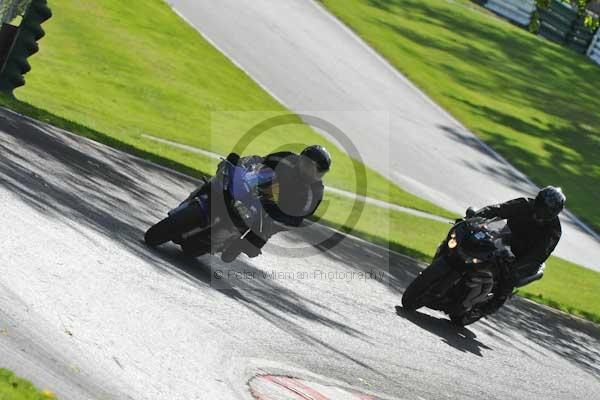 Motorcycle action photographs;cadwell;cadwell park photographs;event digital images;eventdigitalimages;motor racing louth lincolnshire;no limits trackday;peter wileman photography;trackday;trackday digital images;trackday photos