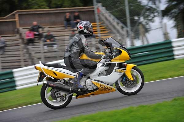 Motorcycle action photographs;cadwell;cadwell park photographs;event digital images;eventdigitalimages;motor racing louth lincolnshire;no limits trackday;peter wileman photography;trackday;trackday digital images;trackday photos