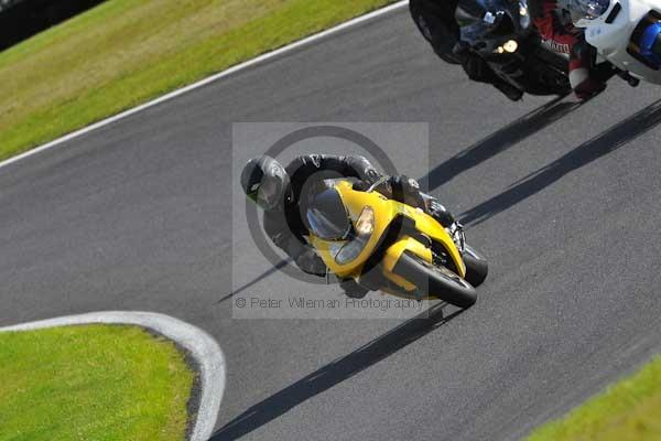 Motorcycle action photographs;cadwell;cadwell park photographs;event digital images;eventdigitalimages;motor racing louth lincolnshire;no limits trackday;peter wileman photography;trackday;trackday digital images;trackday photos