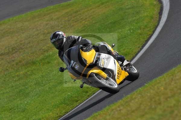 Motorcycle action photographs;cadwell;cadwell park photographs;event digital images;eventdigitalimages;motor racing louth lincolnshire;no limits trackday;peter wileman photography;trackday;trackday digital images;trackday photos