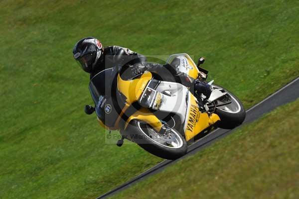 Motorcycle action photographs;cadwell;cadwell park photographs;event digital images;eventdigitalimages;motor racing louth lincolnshire;no limits trackday;peter wileman photography;trackday;trackday digital images;trackday photos