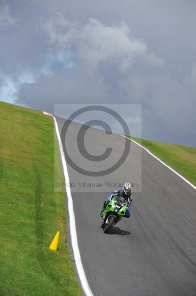 Motorcycle action photographs;cadwell;cadwell park photographs;event digital images;eventdigitalimages;motor racing louth lincolnshire;no limits trackday;peter wileman photography;trackday;trackday digital images;trackday photos