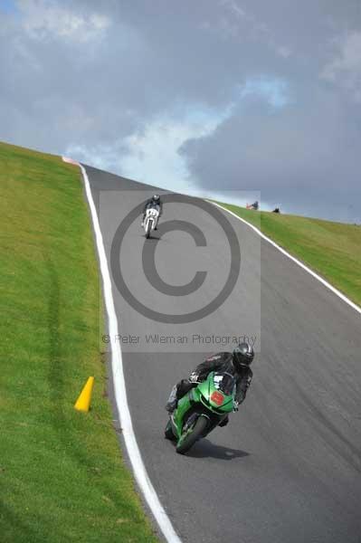 Motorcycle action photographs;cadwell;cadwell park photographs;event digital images;eventdigitalimages;motor racing louth lincolnshire;no limits trackday;peter wileman photography;trackday;trackday digital images;trackday photos
