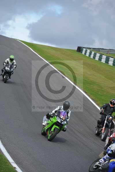 Motorcycle action photographs;cadwell;cadwell park photographs;event digital images;eventdigitalimages;motor racing louth lincolnshire;no limits trackday;peter wileman photography;trackday;trackday digital images;trackday photos