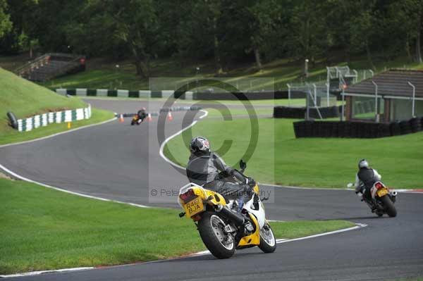 Motorcycle action photographs;cadwell;cadwell park photographs;event digital images;eventdigitalimages;motor racing louth lincolnshire;no limits trackday;peter wileman photography;trackday;trackday digital images;trackday photos