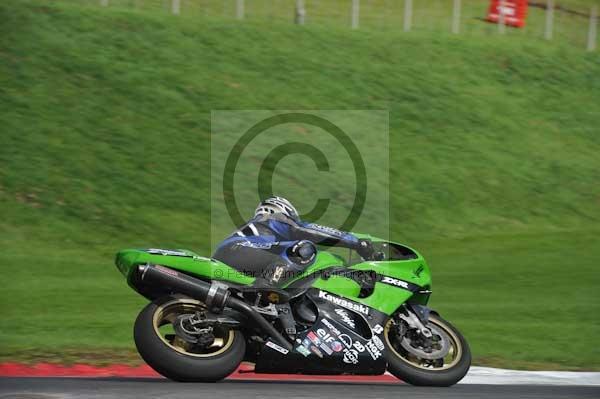 Motorcycle action photographs;cadwell;cadwell park photographs;event digital images;eventdigitalimages;motor racing louth lincolnshire;no limits trackday;peter wileman photography;trackday;trackday digital images;trackday photos