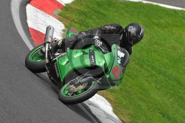 Motorcycle action photographs;cadwell;cadwell park photographs;event digital images;eventdigitalimages;motor racing louth lincolnshire;no limits trackday;peter wileman photography;trackday;trackday digital images;trackday photos