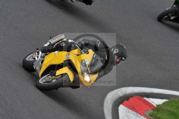 Motorcycle action photographs;cadwell;cadwell park photographs;event digital images;eventdigitalimages;motor racing louth lincolnshire;no limits trackday;peter wileman photography;trackday;trackday digital images;trackday photos