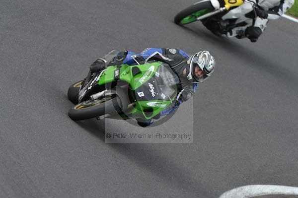 Motorcycle action photographs;cadwell;cadwell park photographs;event digital images;eventdigitalimages;motor racing louth lincolnshire;no limits trackday;peter wileman photography;trackday;trackday digital images;trackday photos