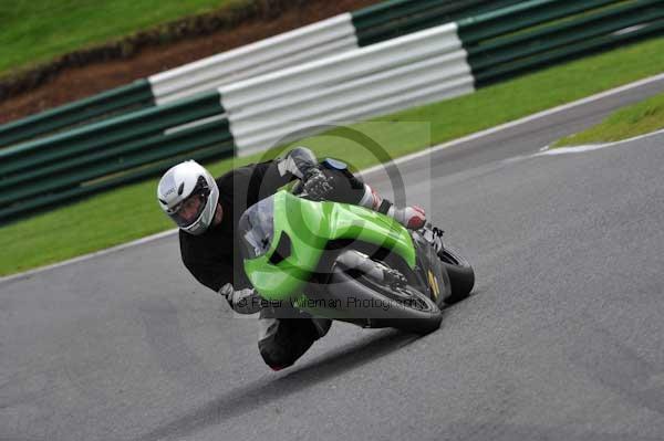 Motorcycle action photographs;cadwell;cadwell park photographs;event digital images;eventdigitalimages;motor racing louth lincolnshire;no limits trackday;peter wileman photography;trackday;trackday digital images;trackday photos