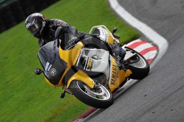 Motorcycle action photographs;cadwell;cadwell park photographs;event digital images;eventdigitalimages;motor racing louth lincolnshire;no limits trackday;peter wileman photography;trackday;trackday digital images;trackday photos