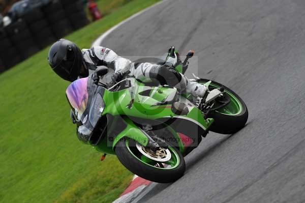 Motorcycle action photographs;cadwell;cadwell park photographs;event digital images;eventdigitalimages;motor racing louth lincolnshire;no limits trackday;peter wileman photography;trackday;trackday digital images;trackday photos