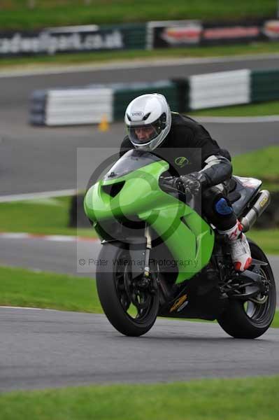 Motorcycle action photographs;cadwell;cadwell park photographs;event digital images;eventdigitalimages;motor racing louth lincolnshire;no limits trackday;peter wileman photography;trackday;trackday digital images;trackday photos