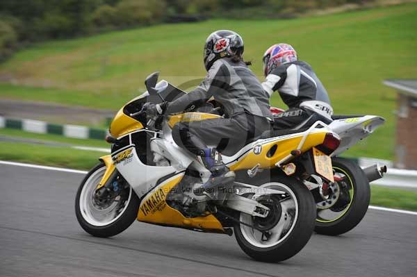 Motorcycle action photographs;cadwell;cadwell park photographs;event digital images;eventdigitalimages;motor racing louth lincolnshire;no limits trackday;peter wileman photography;trackday;trackday digital images;trackday photos