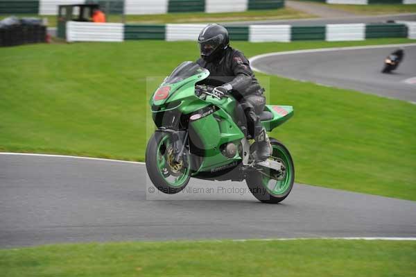 Motorcycle action photographs;cadwell;cadwell park photographs;event digital images;eventdigitalimages;motor racing louth lincolnshire;no limits trackday;peter wileman photography;trackday;trackday digital images;trackday photos