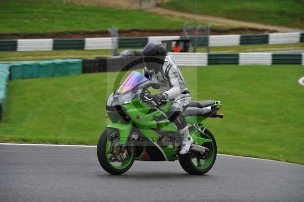 Motorcycle action photographs;cadwell;cadwell park photographs;event digital images;eventdigitalimages;motor racing louth lincolnshire;no limits trackday;peter wileman photography;trackday;trackday digital images;trackday photos