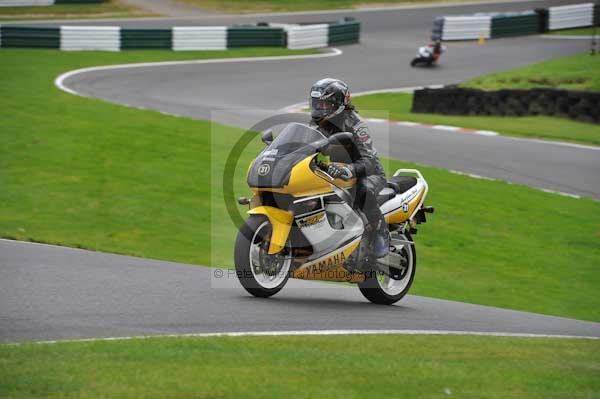 Motorcycle action photographs;cadwell;cadwell park photographs;event digital images;eventdigitalimages;motor racing louth lincolnshire;no limits trackday;peter wileman photography;trackday;trackday digital images;trackday photos