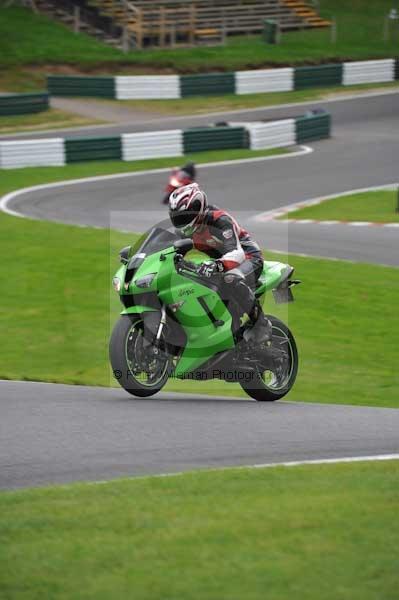 Motorcycle action photographs;cadwell;cadwell park photographs;event digital images;eventdigitalimages;motor racing louth lincolnshire;no limits trackday;peter wileman photography;trackday;trackday digital images;trackday photos