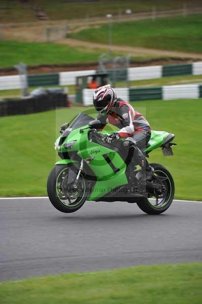 Motorcycle action photographs;cadwell;cadwell park photographs;event digital images;eventdigitalimages;motor racing louth lincolnshire;no limits trackday;peter wileman photography;trackday;trackday digital images;trackday photos