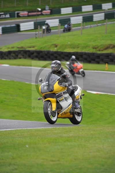 Motorcycle action photographs;cadwell;cadwell park photographs;event digital images;eventdigitalimages;motor racing louth lincolnshire;no limits trackday;peter wileman photography;trackday;trackday digital images;trackday photos