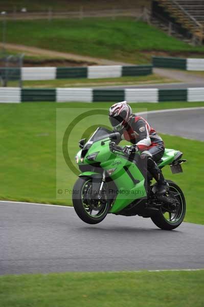 Motorcycle action photographs;cadwell;cadwell park photographs;event digital images;eventdigitalimages;motor racing louth lincolnshire;no limits trackday;peter wileman photography;trackday;trackday digital images;trackday photos