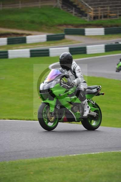 Motorcycle action photographs;cadwell;cadwell park photographs;event digital images;eventdigitalimages;motor racing louth lincolnshire;no limits trackday;peter wileman photography;trackday;trackday digital images;trackday photos