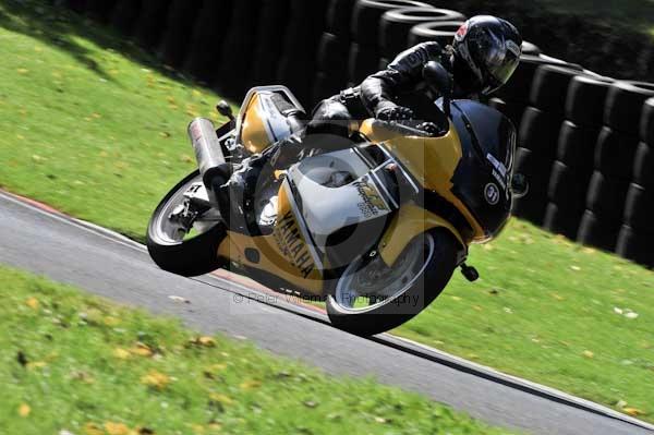 Motorcycle action photographs;cadwell;cadwell park photographs;event digital images;eventdigitalimages;motor racing louth lincolnshire;no limits trackday;peter wileman photography;trackday;trackday digital images;trackday photos