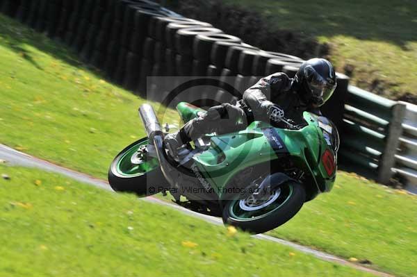 Motorcycle action photographs;cadwell;cadwell park photographs;event digital images;eventdigitalimages;motor racing louth lincolnshire;no limits trackday;peter wileman photography;trackday;trackday digital images;trackday photos