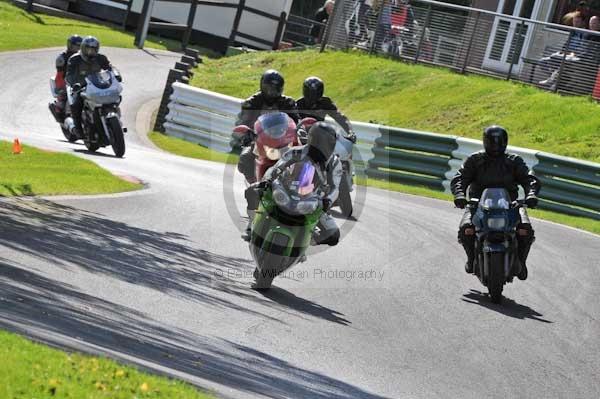 Motorcycle action photographs;cadwell;cadwell park photographs;event digital images;eventdigitalimages;motor racing louth lincolnshire;no limits trackday;peter wileman photography;trackday;trackday digital images;trackday photos