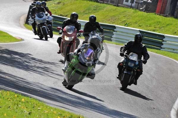 Motorcycle action photographs;cadwell;cadwell park photographs;event digital images;eventdigitalimages;motor racing louth lincolnshire;no limits trackday;peter wileman photography;trackday;trackday digital images;trackday photos