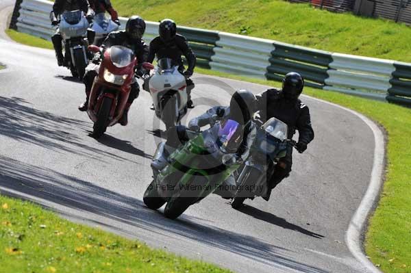 Motorcycle action photographs;cadwell;cadwell park photographs;event digital images;eventdigitalimages;motor racing louth lincolnshire;no limits trackday;peter wileman photography;trackday;trackday digital images;trackday photos
