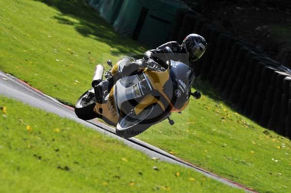 Motorcycle action photographs;cadwell;cadwell park photographs;event digital images;eventdigitalimages;motor racing louth lincolnshire;no limits trackday;peter wileman photography;trackday;trackday digital images;trackday photos