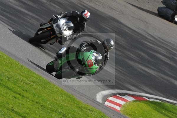 Motorcycle action photographs;cadwell;cadwell park photographs;event digital images;eventdigitalimages;motor racing louth lincolnshire;no limits trackday;peter wileman photography;trackday;trackday digital images;trackday photos
