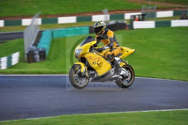 Motorcycle action photographs;cadwell;cadwell park photographs;event digital images;eventdigitalimages;motor racing louth lincolnshire;no limits trackday;peter wileman photography;trackday;trackday digital images;trackday photos