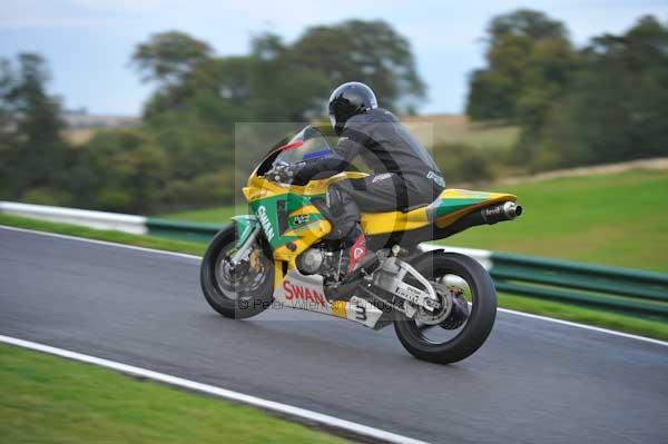 Motorcycle action photographs;cadwell;cadwell park photographs;event digital images;eventdigitalimages;motor racing louth lincolnshire;no limits trackday;peter wileman photography;trackday;trackday digital images;trackday photos