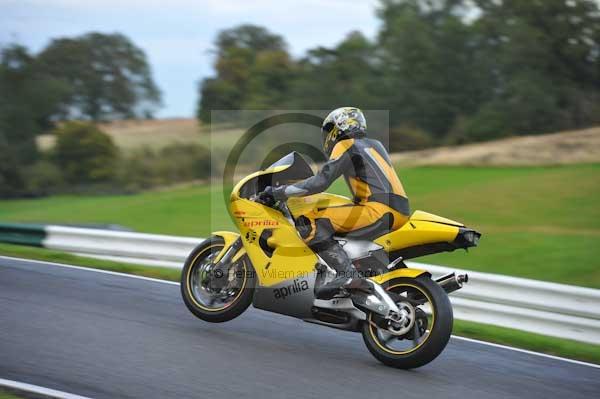 Motorcycle action photographs;cadwell;cadwell park photographs;event digital images;eventdigitalimages;motor racing louth lincolnshire;no limits trackday;peter wileman photography;trackday;trackday digital images;trackday photos