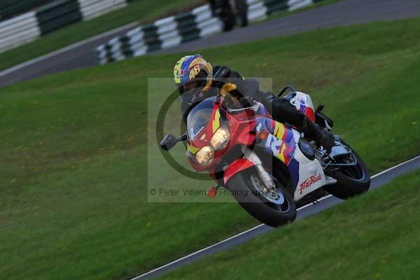 Motorcycle action photographs;cadwell;cadwell park photographs;event digital images;eventdigitalimages;motor racing louth lincolnshire;no limits trackday;peter wileman photography;trackday;trackday digital images;trackday photos