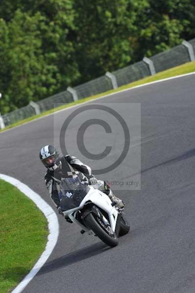 Motorcycle action photographs;cadwell;cadwell park photographs;event digital images;eventdigitalimages;motor racing louth lincolnshire;no limits trackday;peter wileman photography;trackday;trackday digital images;trackday photos
