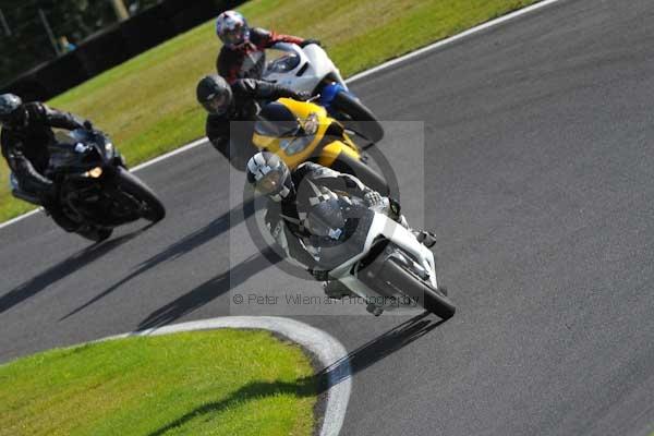 Motorcycle action photographs;cadwell;cadwell park photographs;event digital images;eventdigitalimages;motor racing louth lincolnshire;no limits trackday;peter wileman photography;trackday;trackday digital images;trackday photos