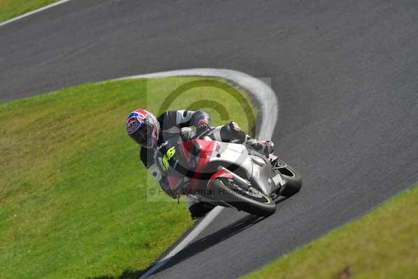 Motorcycle action photographs;cadwell;cadwell park photographs;event digital images;eventdigitalimages;motor racing louth lincolnshire;no limits trackday;peter wileman photography;trackday;trackday digital images;trackday photos
