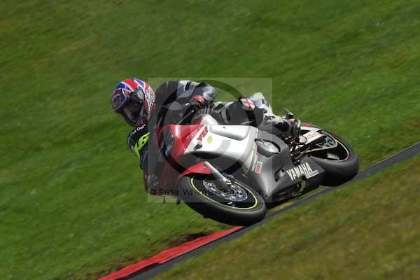 Motorcycle action photographs;cadwell;cadwell park photographs;event digital images;eventdigitalimages;motor racing louth lincolnshire;no limits trackday;peter wileman photography;trackday;trackday digital images;trackday photos