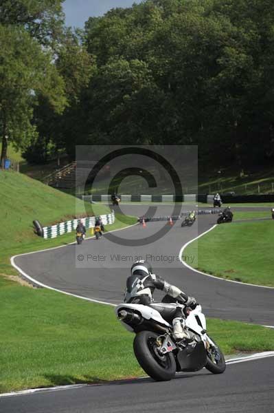Motorcycle action photographs;cadwell;cadwell park photographs;event digital images;eventdigitalimages;motor racing louth lincolnshire;no limits trackday;peter wileman photography;trackday;trackday digital images;trackday photos