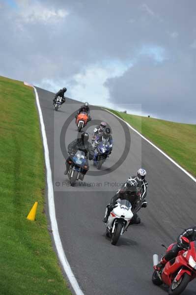 Motorcycle action photographs;cadwell;cadwell park photographs;event digital images;eventdigitalimages;motor racing louth lincolnshire;no limits trackday;peter wileman photography;trackday;trackday digital images;trackday photos