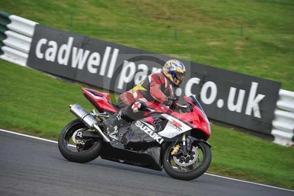Motorcycle action photographs;cadwell;cadwell park photographs;event digital images;eventdigitalimages;motor racing louth lincolnshire;no limits trackday;peter wileman photography;trackday;trackday digital images;trackday photos