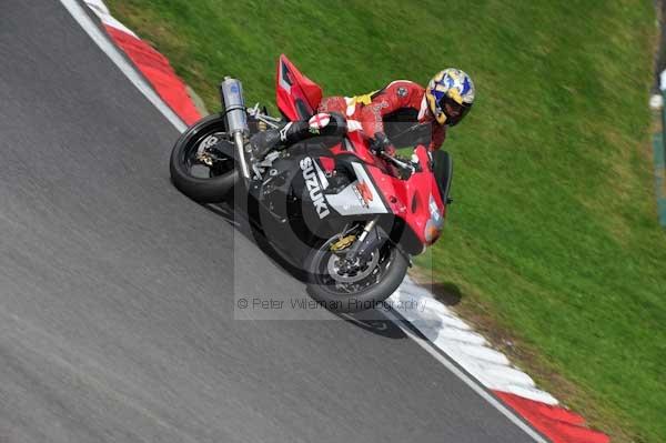 Motorcycle action photographs;cadwell;cadwell park photographs;event digital images;eventdigitalimages;motor racing louth lincolnshire;no limits trackday;peter wileman photography;trackday;trackday digital images;trackday photos