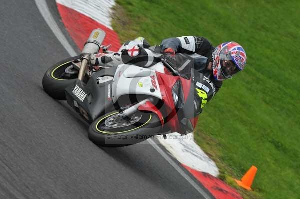 Motorcycle action photographs;cadwell;cadwell park photographs;event digital images;eventdigitalimages;motor racing louth lincolnshire;no limits trackday;peter wileman photography;trackday;trackday digital images;trackday photos